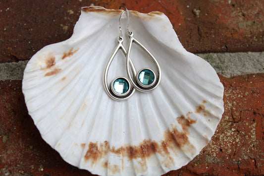 Aquamarine Crystal Silver Teardrop Earrings//Prom Night Earrings//Birthday Gifts for Her// March Gemstone Color Earring// Aqua Blue s